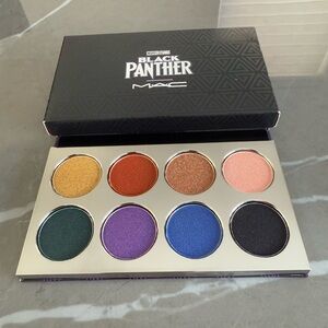 MAC X BLANK PANTHER: 8 Colour Eyeshadow Palette (Marvel Studios)